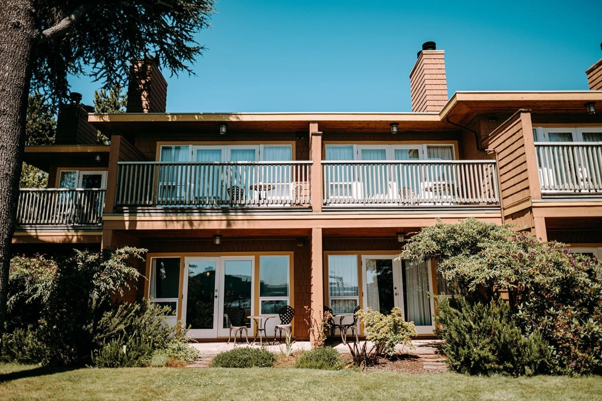 Kitchen Island Photo of 4 B 134 Madrona Drive, Galiano Island, BC