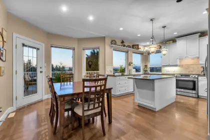 21635 Murrays Crescent, Langley, BC, Langley — Single Family Residence for sale