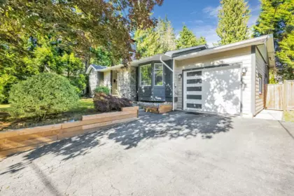 12060 208 Street, Maple Ridge, BC, Maple ridge — Single Family Residence for sale