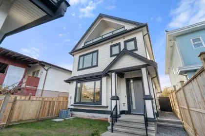 380 E Woodstock Avenue, Vancouver, BC, Vancouver — Half Duplex for sale