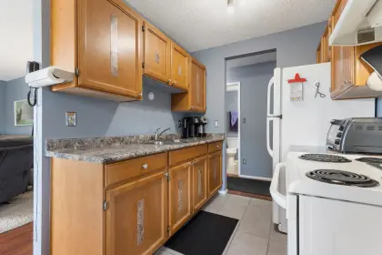 206 9425 Nowell Street, Chilliwack, BC, Chilliwack — Apartment/Condo for sale