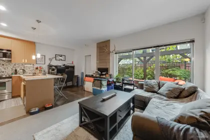 2519 Woodland Drive, Vancouver, BC, Vancouver — Townhouse for sale
