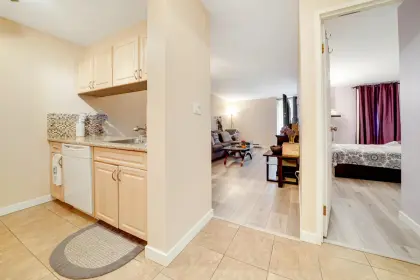 302 1080 Pacific Street, Vancouver, BC, Vancouver — Apartment/Condo for sale