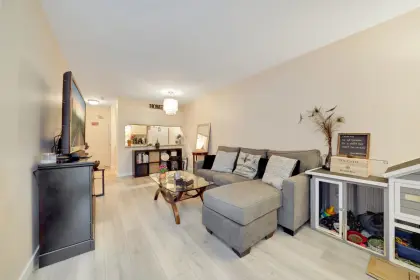 302 1080 Pacific Street, Vancouver, BC, Vancouver — Apartment/Condo for sale