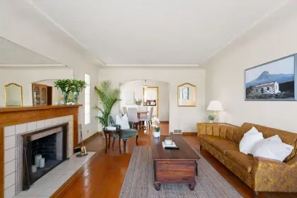 996 E 12th Avenue, Vancouver, BC, Vancouver — Single Family Residence for sale