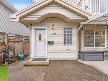 1 4689 Canada Way, Burnaby, BC, Burnaby — Half Duplex for sale