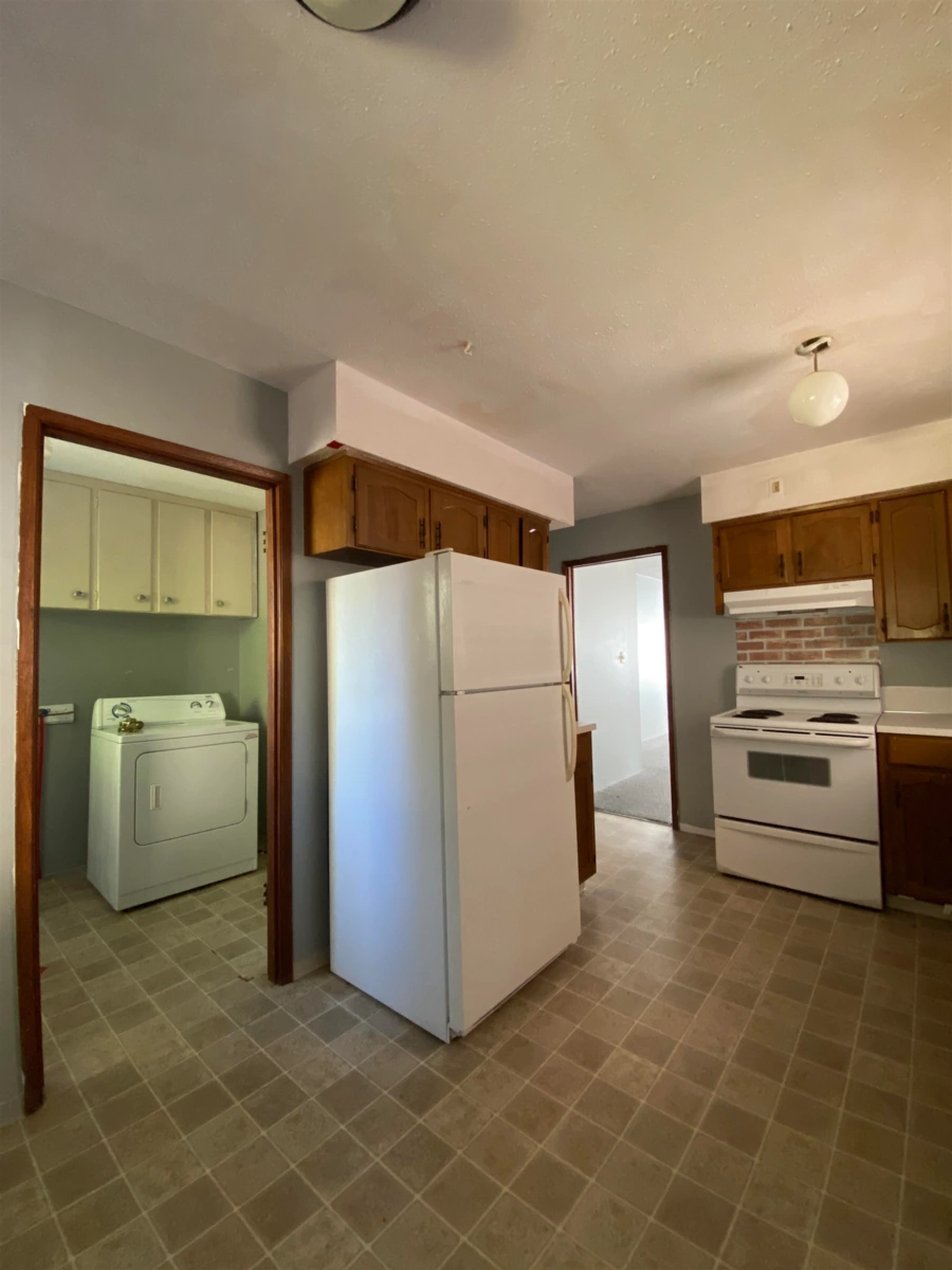 Kitchen Island Photo of 15855 Vine Avenue, White Rock, BC