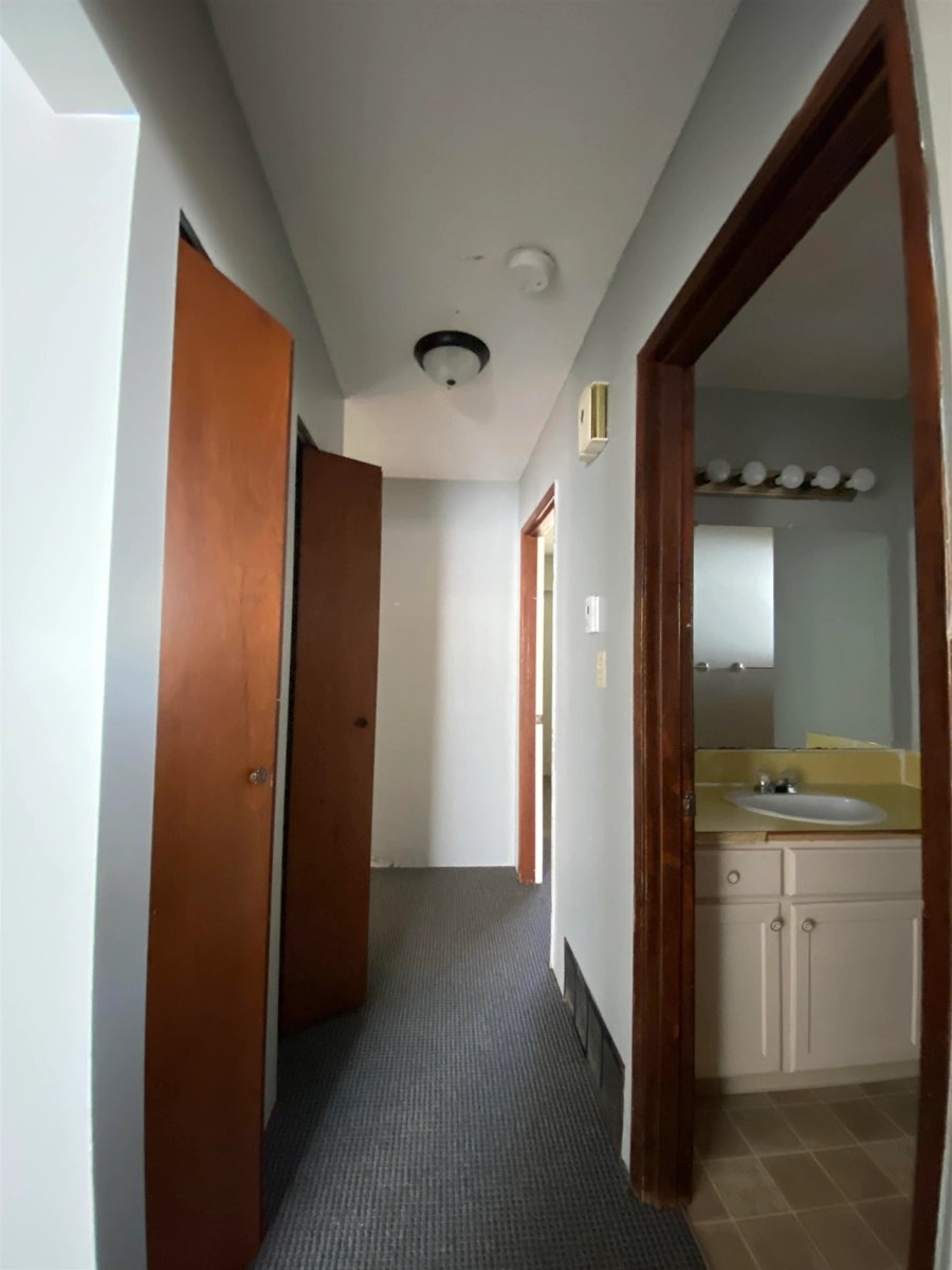 Primary Bedroom Photo of 15855 Vine Avenue, White Rock, BC