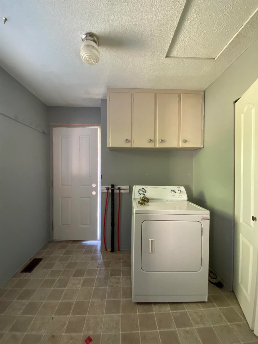 Walk-In Closet Photo of 15855 Vine Avenue, White Rock, BC