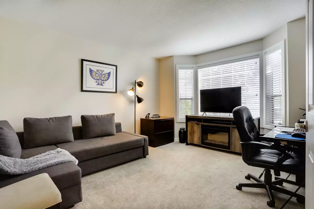 Living Room Photo of 5485 Pennant Bay, Delta, BC