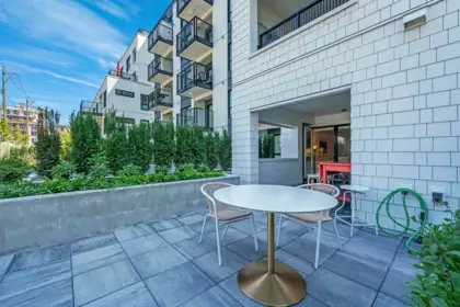 105 2235 E Broadway, Vancouver, BC, Vancouver — Apartment/Condo for sale