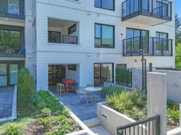105 2235 E Broadway, Vancouver, BC, Vancouver — Apartment/Condo for sale