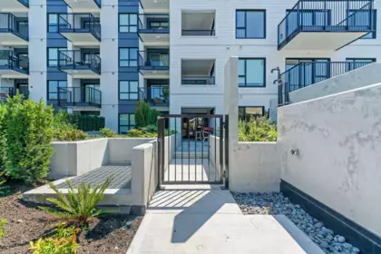 105 2235 E Broadway, Vancouver, BC, Vancouver — Apartment/Condo for sale