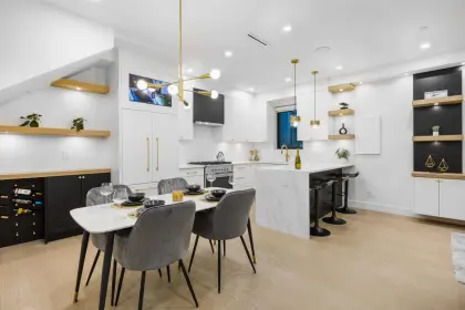1 76 E 45th Avenue, Vancouver, BC, Vancouver — Half Duplex for sale