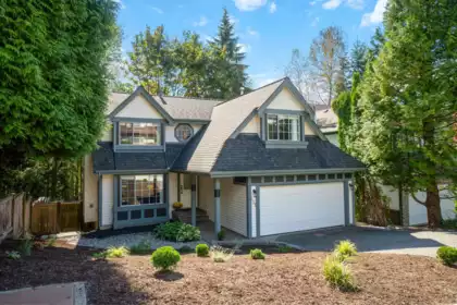 131 Aspenwood Drive, Port Moody, BC, Port moody — Single Family Residence for sale