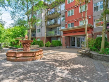 303 3260 St Johns Street, Port Moody, BC, Port Moody — Apartment/Condo for sale