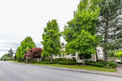 106 1447 Best Street, White Rock, BC, White Rock — Apartment/Condo for sale