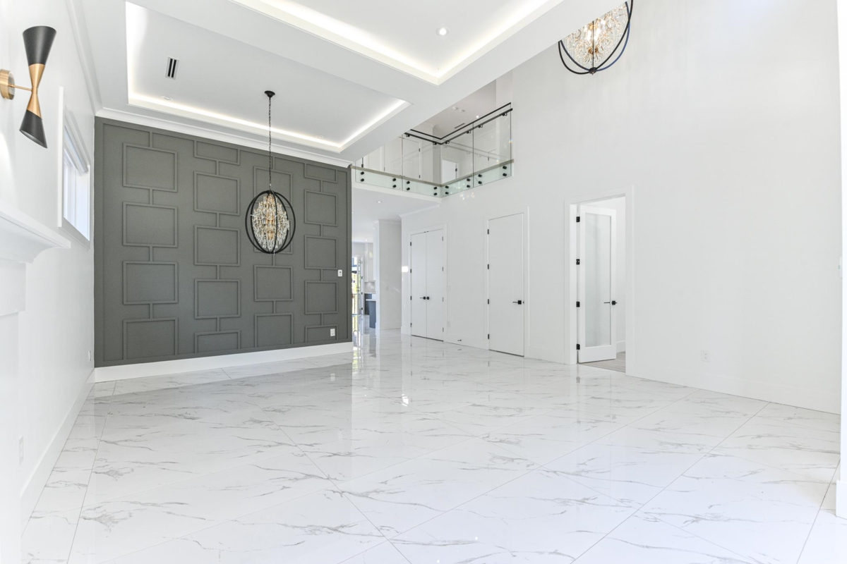 Kitchen Island Photo of 20133 27 Avenue, Langley, BC