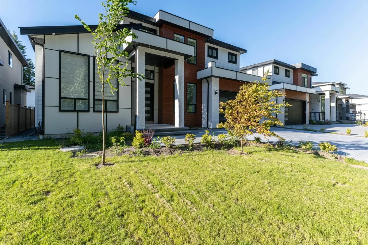 Living Room Photo of 20133 27 Avenue, Langley, BC