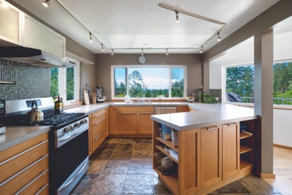 4873 Laurel Avenue, Sechelt, BC, Sechelt — Single Family Residence for sale