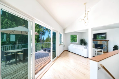 4873 Laurel Avenue, Sechelt, BC, Sechelt — Single Family Residence for sale