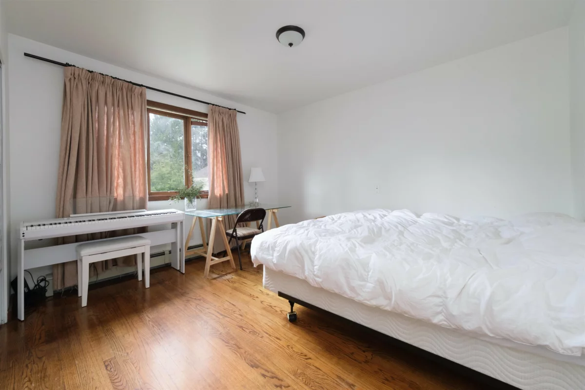 Backyard Photo of 6000 Buckingham Avenue, Burnaby, BC