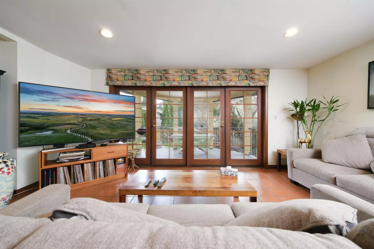 Bedroom 4 Photo of 6000 Buckingham Avenue, Burnaby, BC