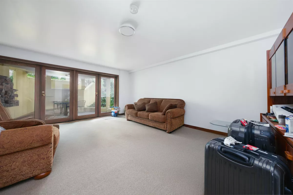 Garden / Landscaping Photo of 6000 Buckingham Avenue, Burnaby, BC