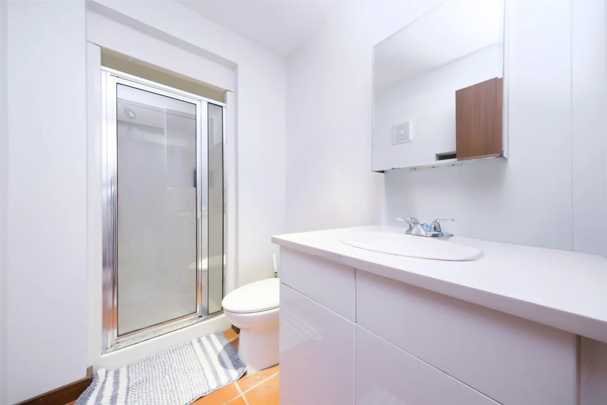 Hot Tub / Spa Photo of 6000 Buckingham Avenue, Burnaby, BC