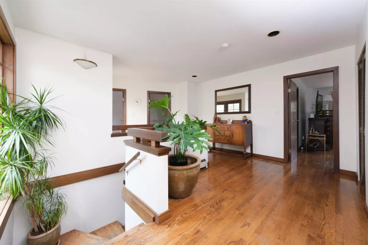 Loft / Bonus Room Photo of 6000 Buckingham Avenue, Burnaby, BC