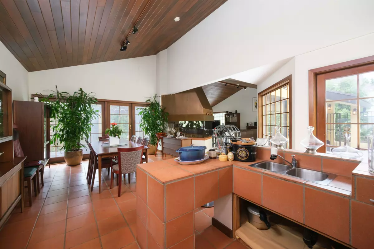 Pantry Photo of 6000 Buckingham Avenue, Burnaby, BC