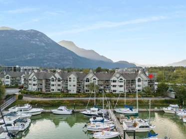 301 1468 Pemberton Avenue, Squamish, BC, Squamish — Apartment/Condo for sale