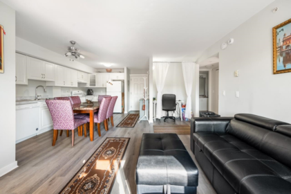 411 6960 120 Street, Surrey, BC, Surrey — Apartment/Condo for sale