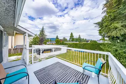 Garden / Landscaping Photo of 837 Regan Avenue, Coquitlam, BC