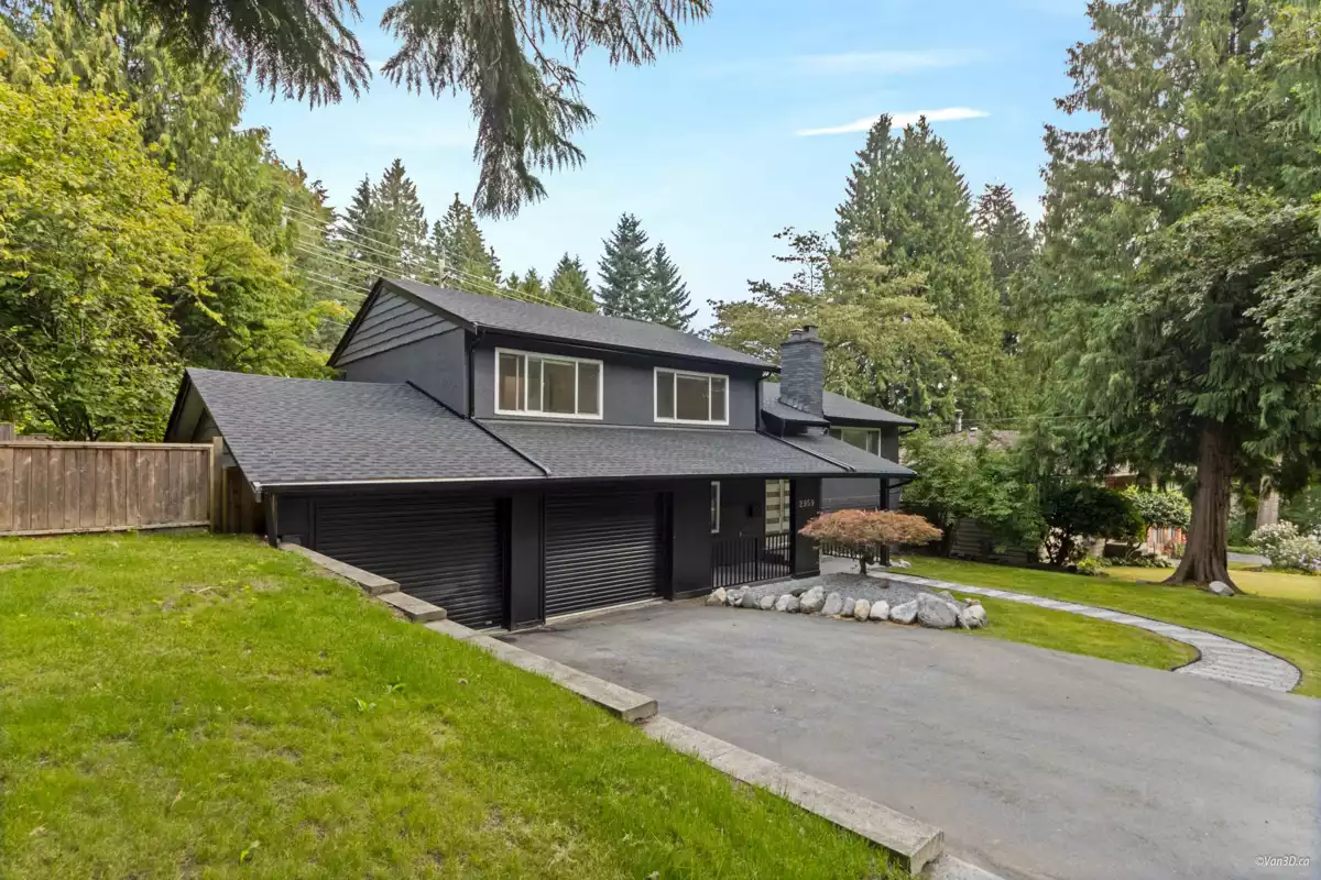 Living Room Photo of 2959 Wagon Wheel Circle, Coquitlam, BC