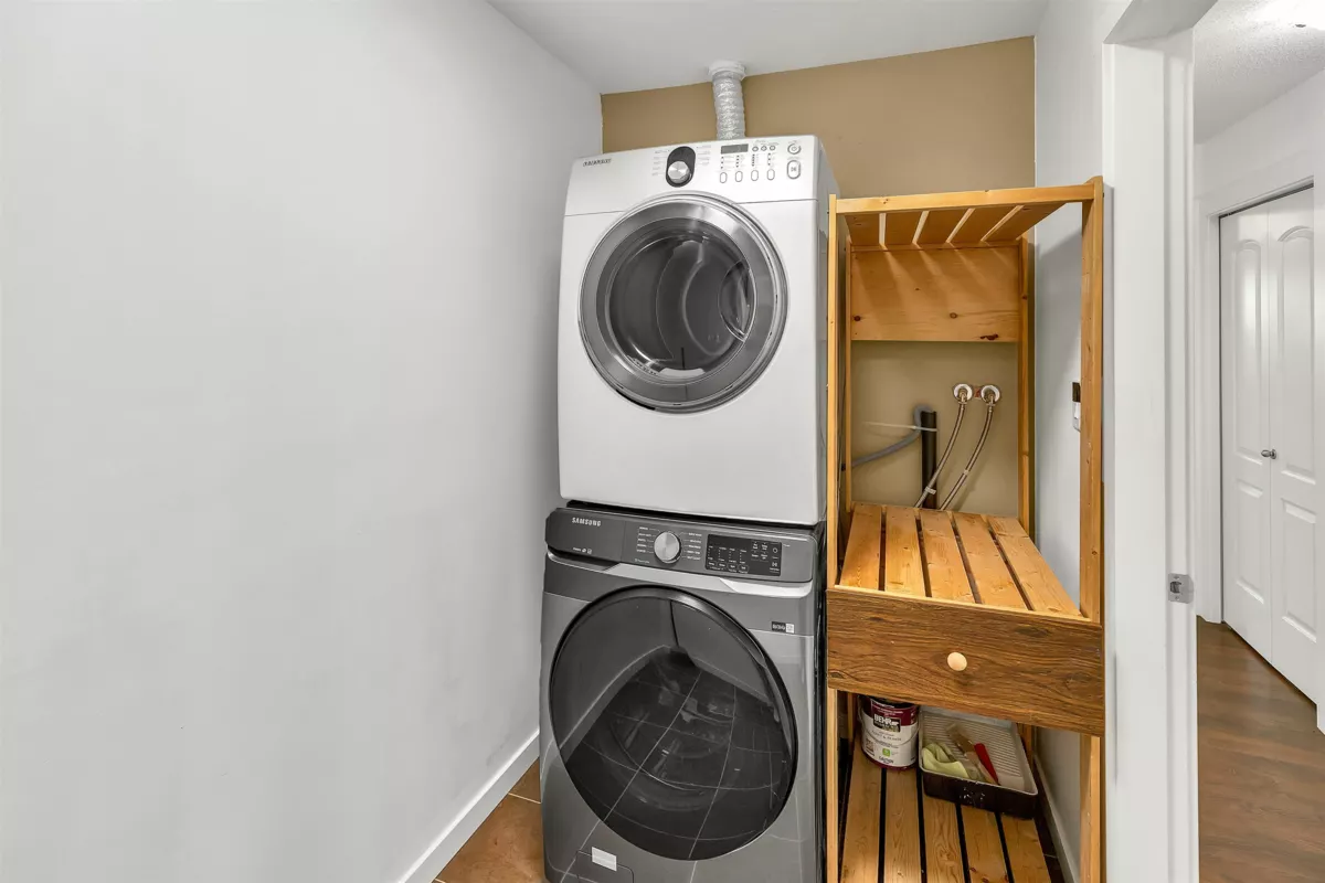 Staircase Photo of 108 2038 Sandalwood Crescent, Abbotsford, BC