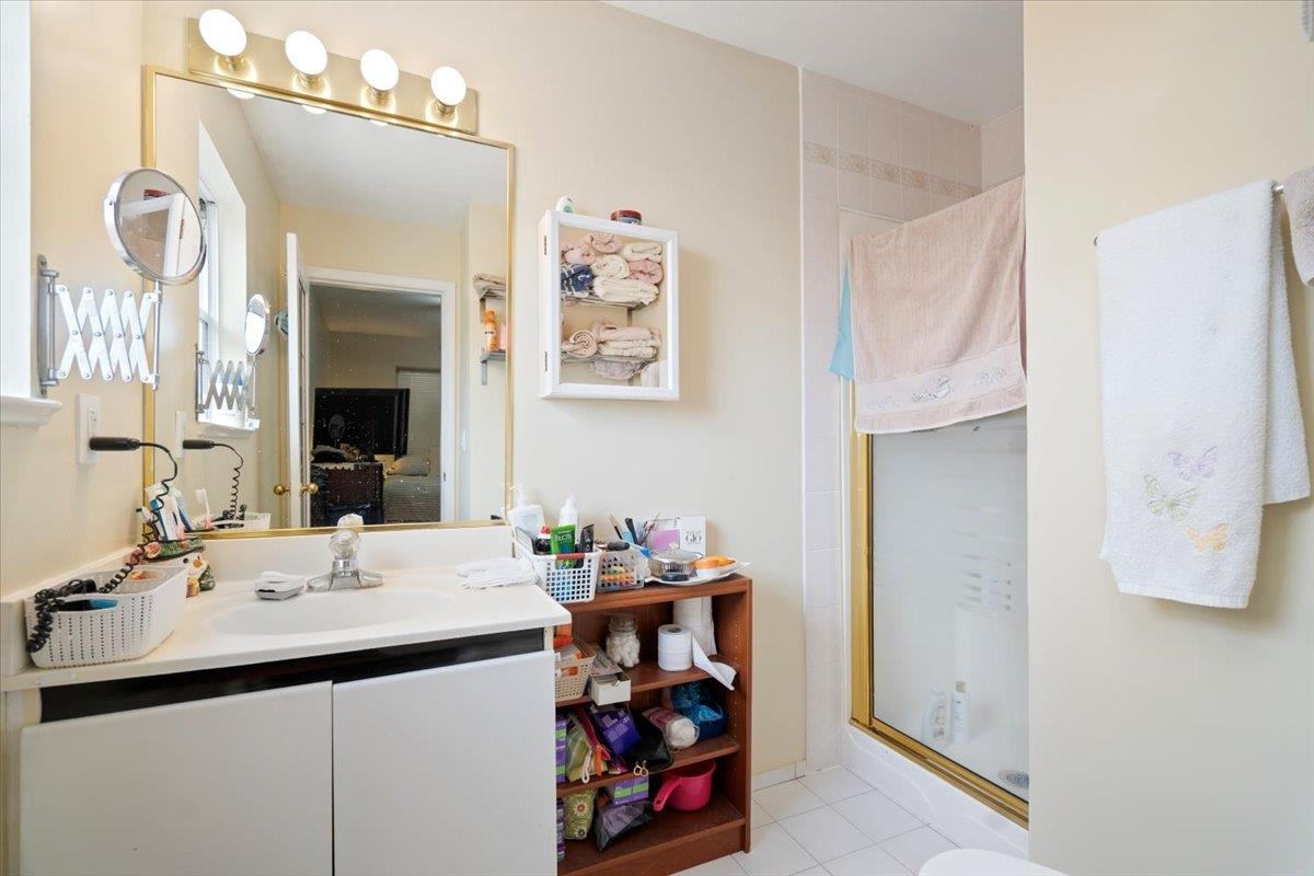 Primary Bathroom Photo of 7138 Fraser Street, Vancouver, BC