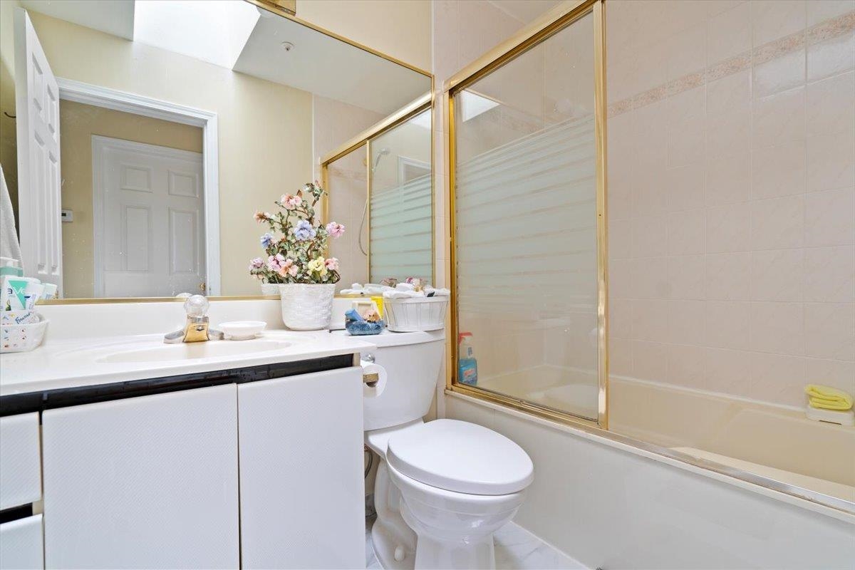 Walk-In Closet Photo of 7138 Fraser Street, Vancouver, BC