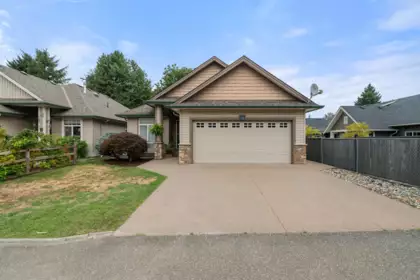 10 5550 Carter Road, Chilliwack, BC, Chilliwack — Single Family Residence for sale