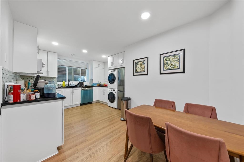 Powder Room Photo of 3311 155b Street, Surrey, BC