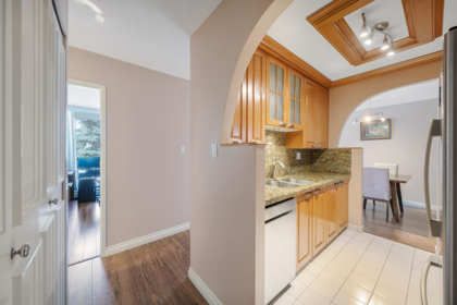 203 620 Seventh Avenue, New Westminster, BC, New Westminster — Apartment/Condo for sale