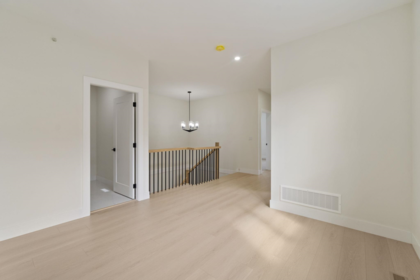 Powder Room Photo of 32514 Higginbottom Court, Mission, BC