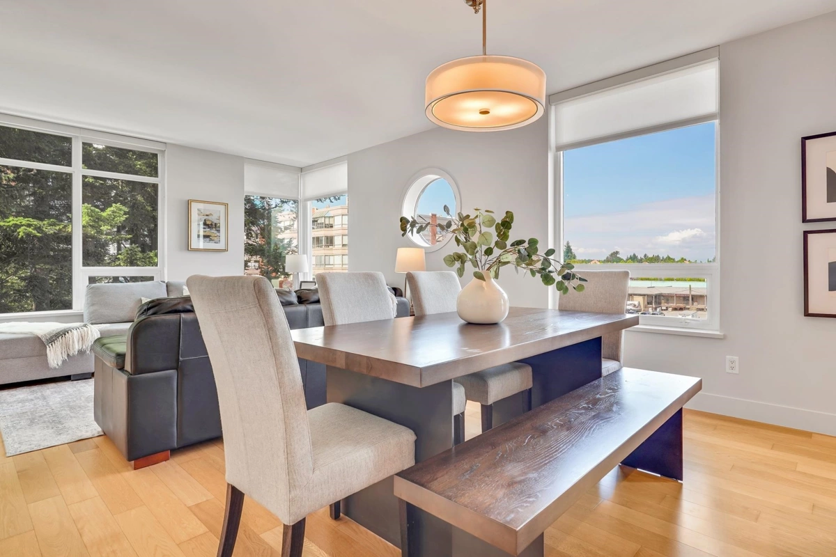 Pantry Photo of 404 15152 Russell Avenue, White Rock, BC