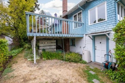 534 E 9th Street, North Vancouver, BC, North Vancouver — Single Family Residence for sale
