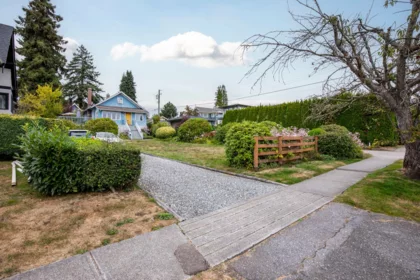 534 E 9th Street, North Vancouver, BC, North Vancouver — Single Family Residence for sale