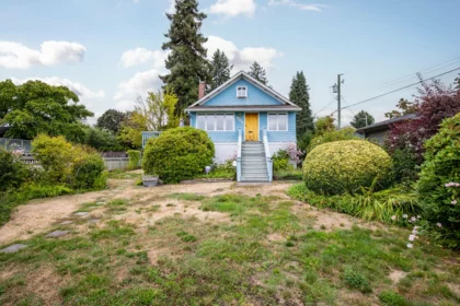 534 E 9th Street, North Vancouver, BC, North Vancouver — Single Family Residence for sale