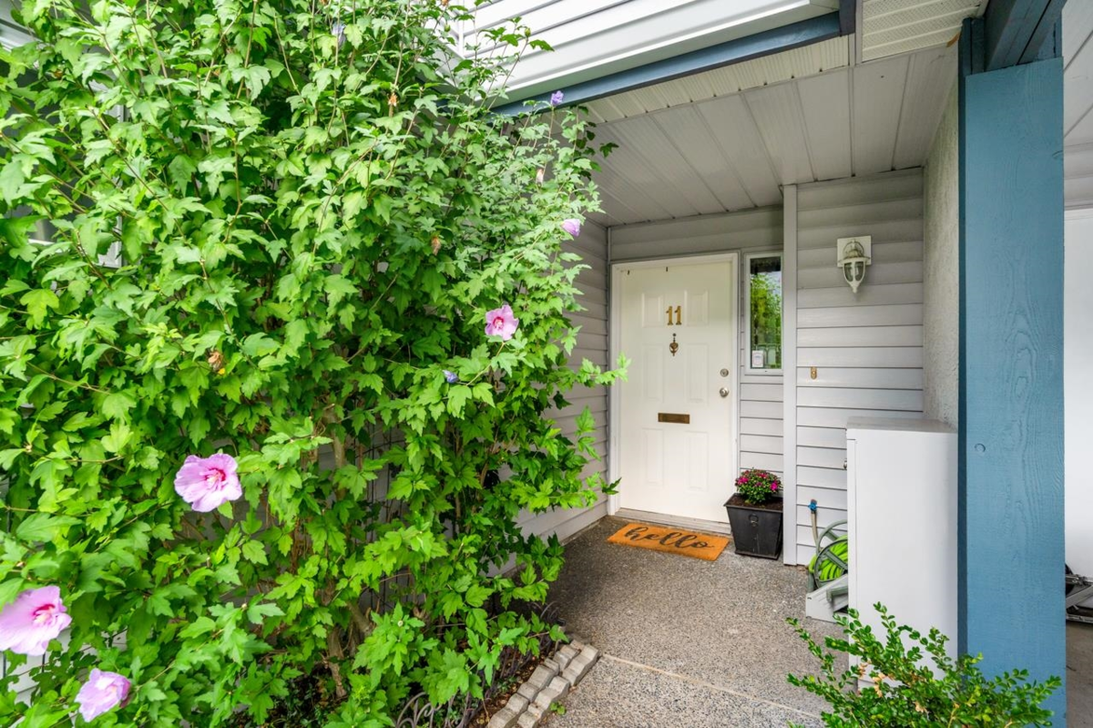 Entry Foyer Photo of 11 10980 No. 2 Road, Richmond, BC