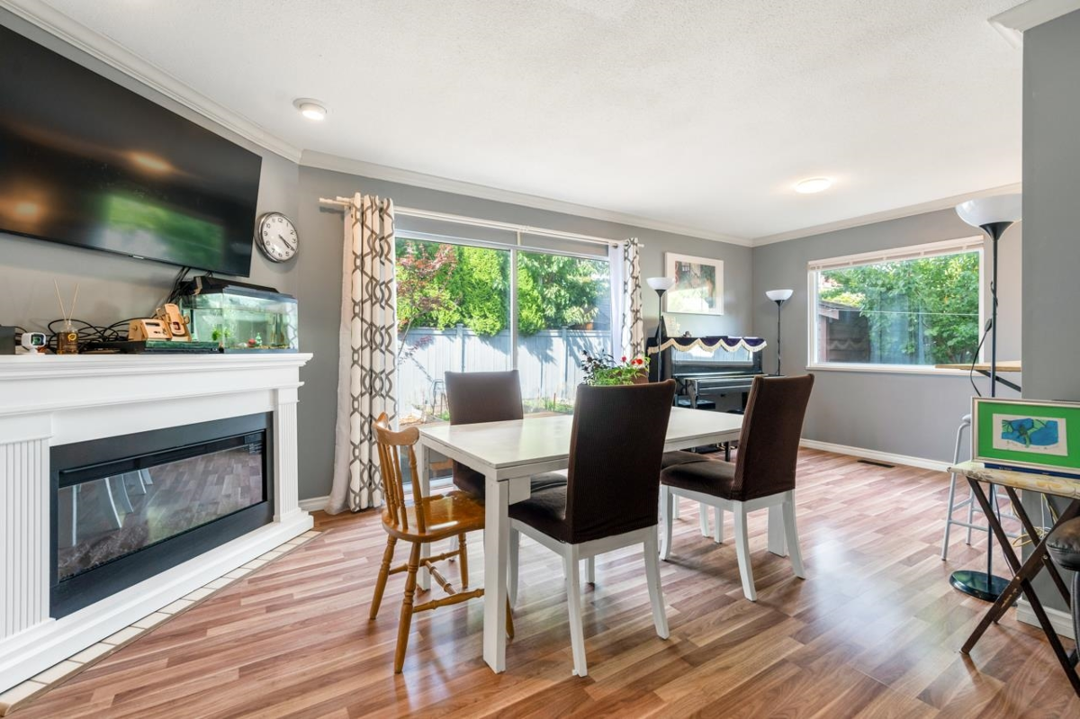 Family Room Photo of 11 10980 No. 2 Road, Richmond, BC