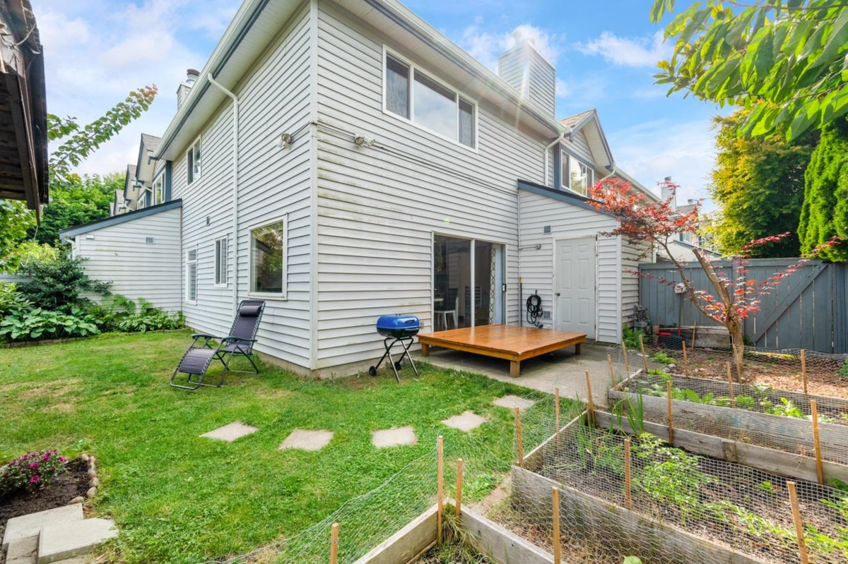 Office / Den Photo of 11 10980 No. 2 Road, Richmond, BC