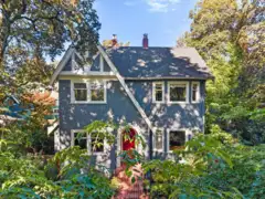 2527 W 37th Avenue, Vancouver, BC